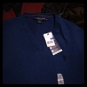 Polo V neck collar sweater long sleeve